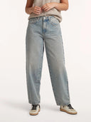 Lichtblauwe barrel jeans aria