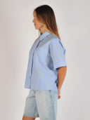 Lichtblauw gestreepte blouse simocc
