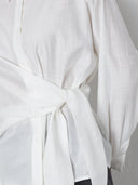 Off-white blouse met strikdetail idinacc