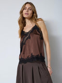 Donkerbruine top met kant iduncc lace top