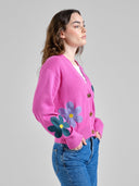 Roze cardigan met geborduurde bloemen kanan