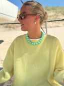 Korte ketting met grote mintgroene ronde kralen