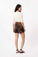 Creme top plume