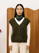 Donkergroen gilet kukicha