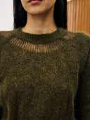 Donkergroene knit pivoine