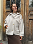 Korte oversized jas met knopen