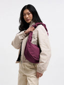 Wijnrode moon bag ruffle