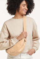 Schoudertas moon bag small