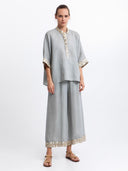 Ramie blouse flakes