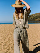 Ramie blouse flakes