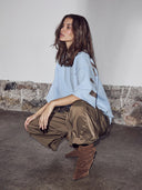 Lichtblauwe logo sweater maxi split