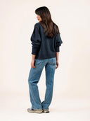 Donkerblauwe trui rose knit