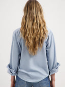 Lichtblauwe evi tencel blouse