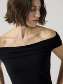 Zwarte off-shoulder top tori