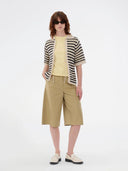 Beige bermuda toremd