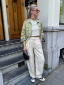 Creme pantalon met barrel fit esteriane
