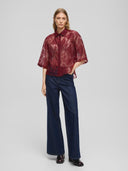 Rode blouse met kant lettiche
