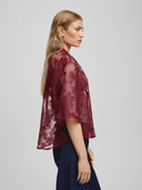Rode blouse met kant lettiche