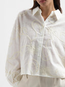 Witte blouse met bloemen liv