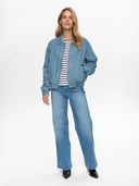 Denim jacket nudenima