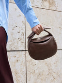 Bruine tas coco croissant