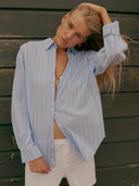 Lichtblauw gestreepte blouse