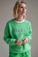 Zachte sweater met opgestikte tekst