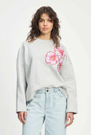 Lichtgrijze sweater met bloemen