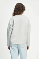 Lichtgrijze sweater met bloemen