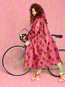 Roze regenponcho ikat
