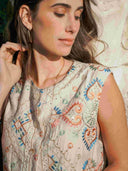 Beige top met embroidery