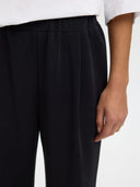 Zwarte soepelvallende broek tenny