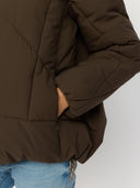 Bruine gewatteerde pufferjacket