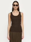 Bruine singlet sraitla